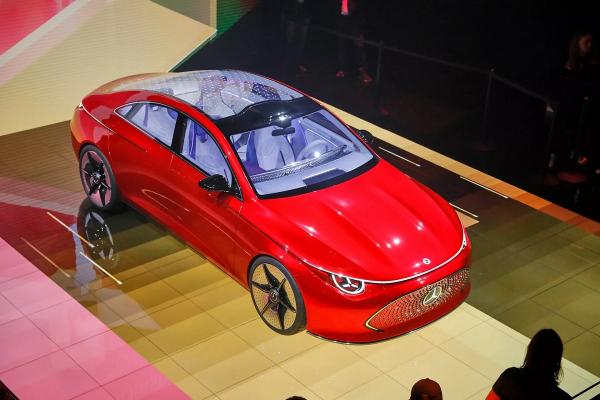 Mercedes замедлит продвижение электромобилей и сохранит ДВС до 2030-х годов