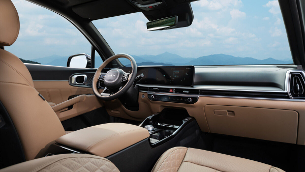 В России Kia Sorento за два месяца подешевел почти вдвое 