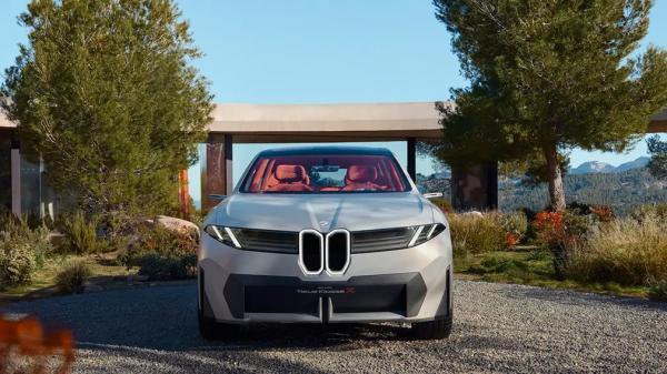 Компания BMW представила прототип электрического кроссовера будущего