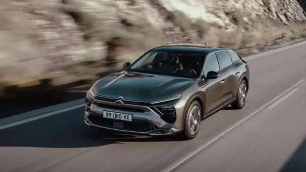 В России изменилась стоимость кроссовера Citroen C5 X