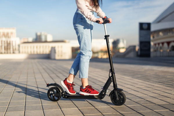 &laquo;АвтоВзгляд&raquo;: почему взрываются электросамокаты и как этого избежать