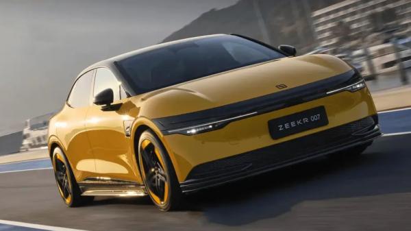 В РФ начались продажи китайского электроседана Zeekr 007 за 6 млн рублей В РФ начались продажи китайского электроседана Zeekr 007 за 6 млн рублей