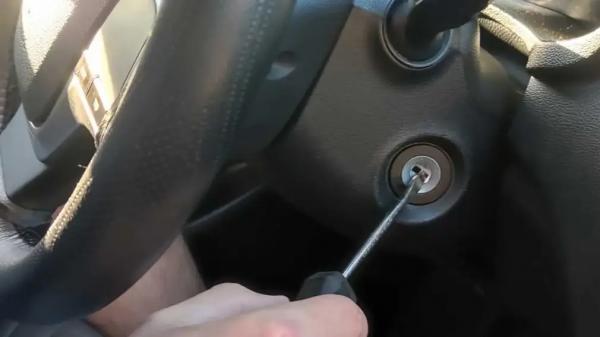 Названы самые угоняемые авто в РФ