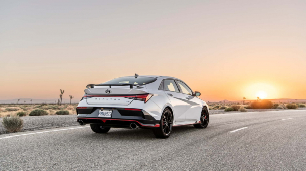 Hyundai нашла способ не отказываться от бензиновых двигателей