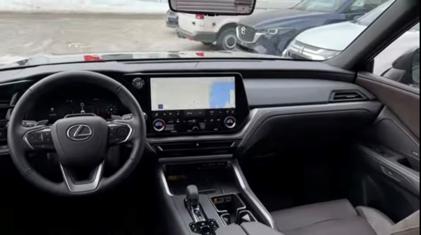 &laquo;Как дорого купить дешевое&raquo;: &laquo;Клубный сервис&raquo; дал обзор на Lexus TX 350 