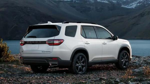 Названы рублевые цены на обновленный кроссовер Honda Pilot