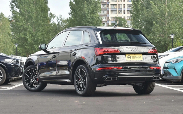 В России подешевел удлиненный Audi Q5 китайской сборки  В России подешевел удлиненный Audi Q5 китайской сборки