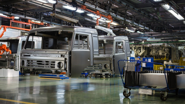 Автомобильные заводы в России резко наращивают свое производство