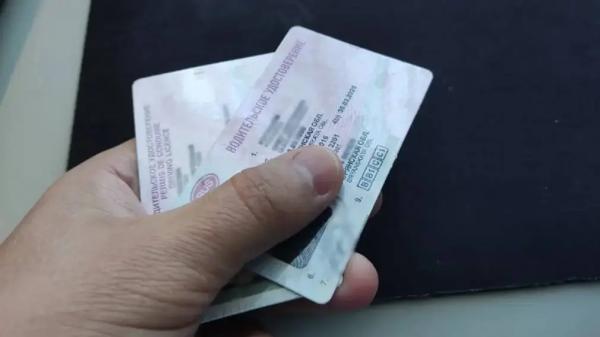 Зарубежное водительское удостоверение будет действовать один год
