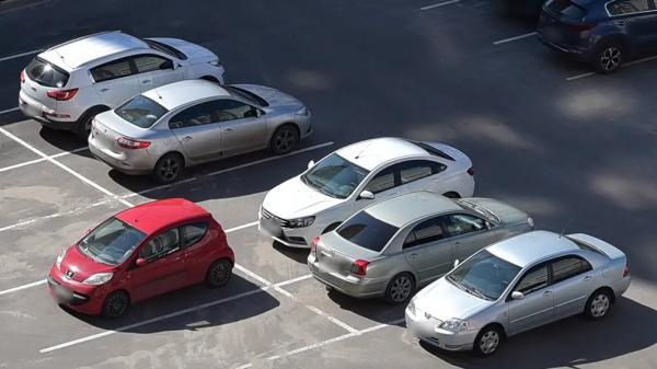 Назван средний возраст легковых автомобилей в России