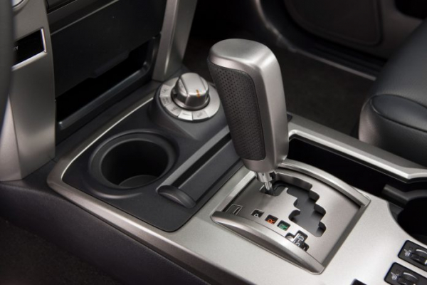 Дергается АКПП: почему пинается автоматическая коробка передач