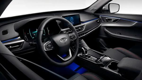 Стали известно, сколько стоит ОСАГО и КАСКО для кроссовера Xcite X-Cross 7 в России