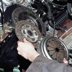 Как снять коробку на автомобиле: снятие МКПП и АКПП