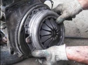 Как заменить диск сцепления Как заменить диск сцепления