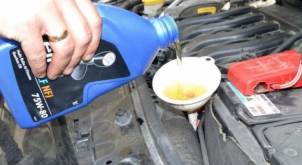 Замена масла в коробке передач Рено Логан своими руками