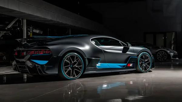 1 млрд рублей: в РФ выставили на продажу гиперкар Bugatti Divo