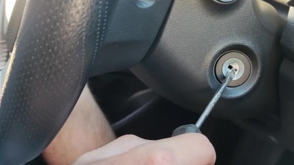 Как сотрудники автосервиса могут незаметно подготовить авто к угону