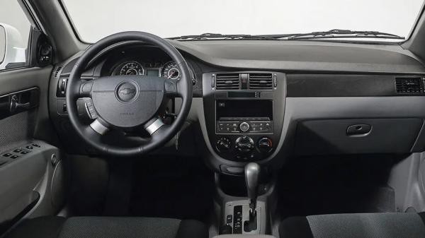 За полчаса: в Узбекистане раскупили последнюю партию машин Chevrolet Lacetti