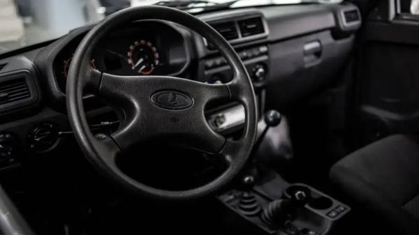 3,43 млн рублей: на продажу выставлена  &laquo;Нива&raquo; в редкой версии &laquo;Волк&raquo;