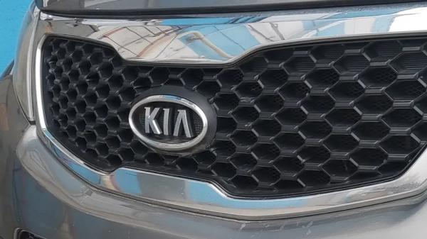 В России выставили на продажу Kia Sorento второго поколения в состоянии &laquo;капсулы времени&raquo;