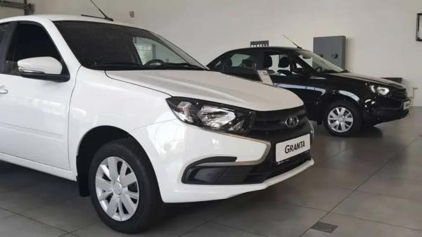LADA Granta с японской АКПП вызвала небывалый ажиотаж - эти автомобили продали всего за час