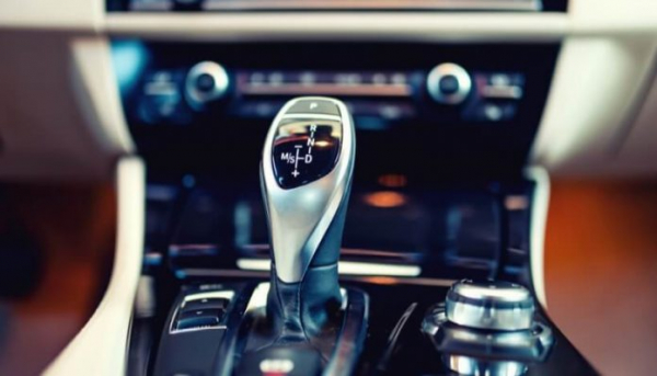 Автомат коробка: можно ли на нейтралку переходить на светофоре