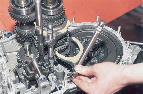 Двухвальная КПП: как устроена и работает