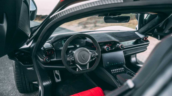 Глава Rimac говорит, что покупатели больше не хотят покупать электрические гиперкары