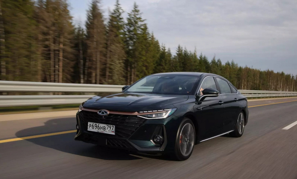 Компания Chery представила новый вариант седана Arrizo 8 в бюджетной версии