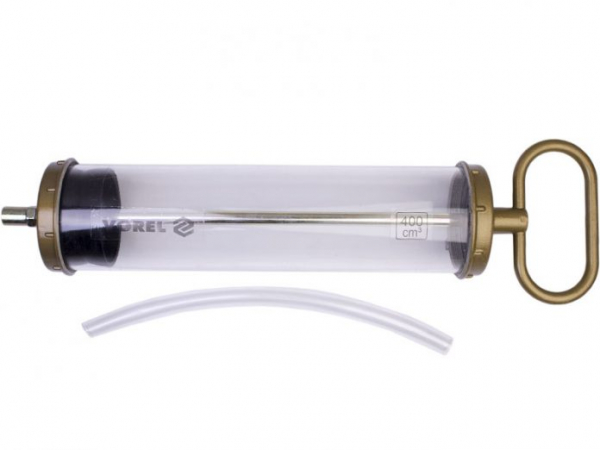 Шприц для заливки масла в коробку передач: особенности и выбор