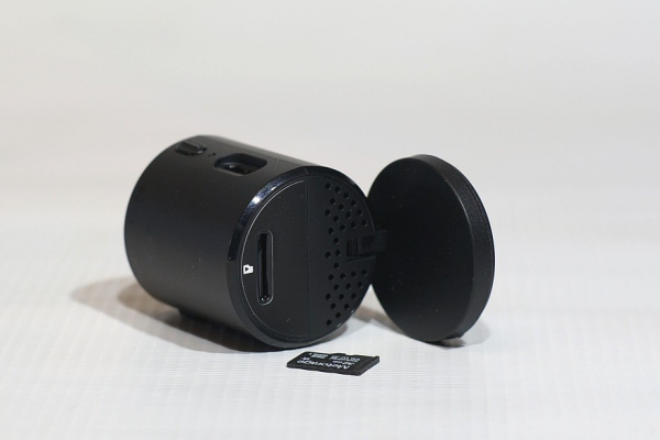 «Бочонок с оптической стабилизацией камеры»: видеорегистратор Neoline WowCam Wi-Fi «Бочонок с оптической стабилизацией камеры»: видеорегистратор Neoline WowCam Wi-Fi