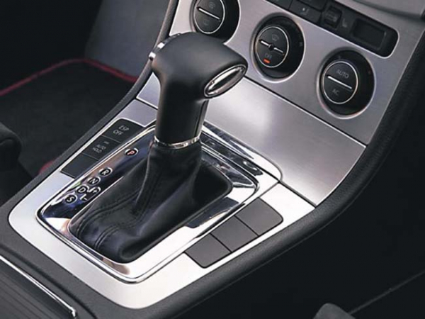 Для чего нужна кнопка на ручке АКПП