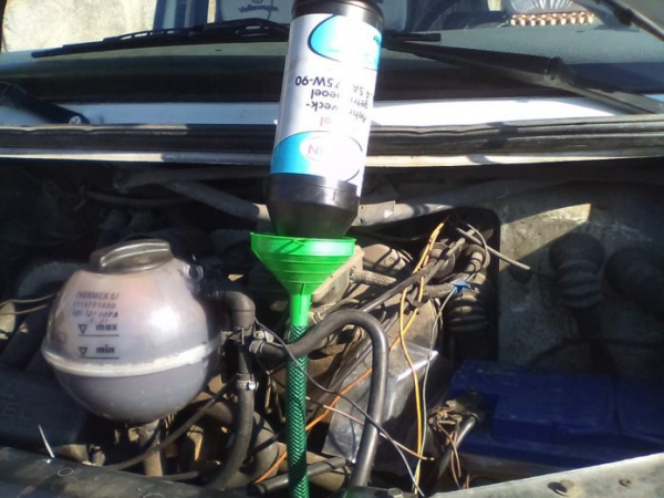 Долив или замена масла в КПП: как залить масло в коробку передач