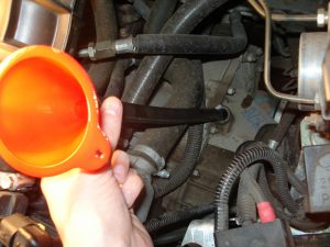 Долив или замена масла в КПП: как залить масло в коробку передач