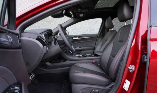 Эксперт назвал недооцененный, но при этом надежный и дешевый бизнес-седан на российском рынке