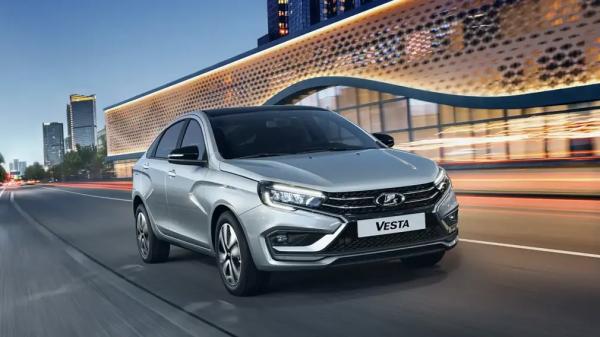 Названа средняя цена ремонта Lada Vesta после аварии