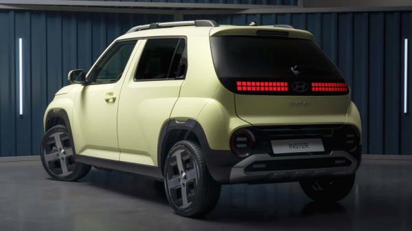 Hyundai представила свой новый электромобиль Inster. Этому малышу есть, чем удивить 