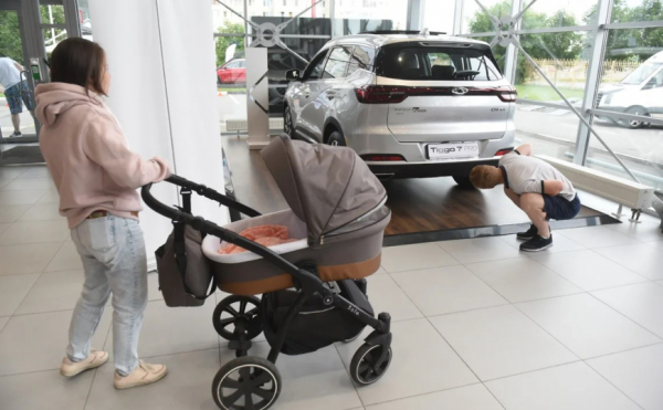 Китай впервые обогнал США по мировым продажам автомобилей