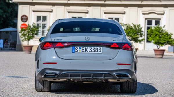 Почему у турецкой версии Mercedes E-Class мотор объемом всего ...1,0 литр