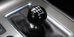 Вождение автомобиля с механической коробкой передач: основные правила Вождение автомобиля с механической коробкой передач: основные правила