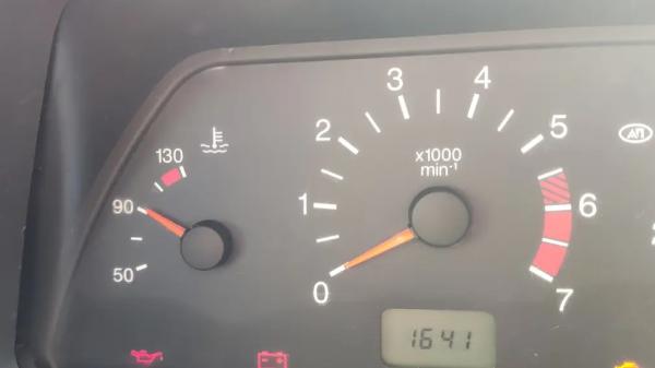 Как необходимо газовать, чтобы не убить двигатель авто: эксперт всё рассказал