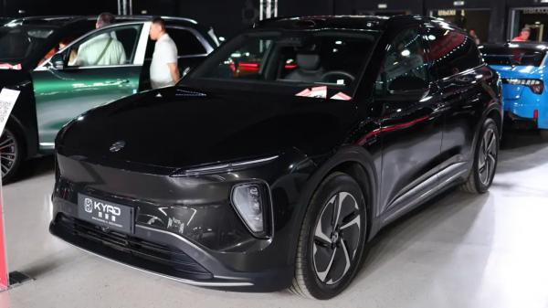 Электрокроссовер NIO ES6 появился в России