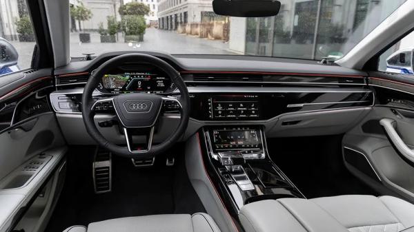 В России начались продажи обновлённых спортивных седанов AUDI