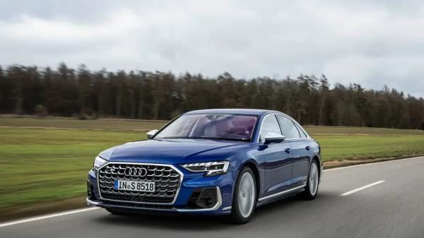 В России начались продажи обновлённых спортивных седанов AUDI