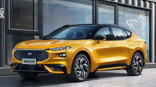 Дилер привёз в Россию новый кроссовер Ford Mondeo Sport Дилер привёз в Россию новый кроссовер Ford Mondeo Sport