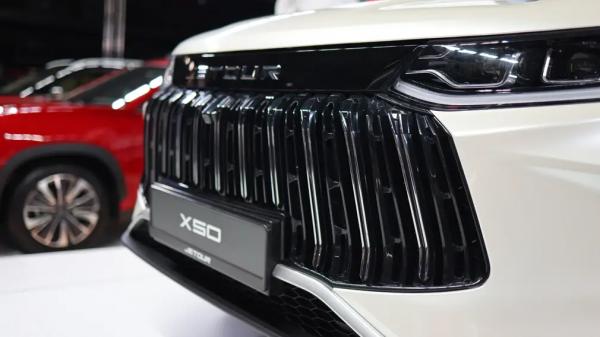 В Россию привезли новый компактный кроссовер - цена приятно удивит