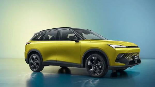 Компания BAIC доработала кроссовер X55 для России