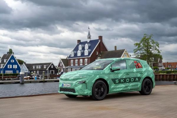 Компания Skoda анонсировала электрический кроссовер Skoda Elroq 2025 года 