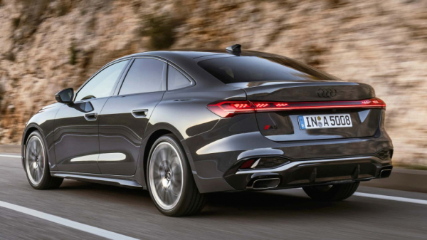 Новый Audi A5 заставляет сожалеть об отсутствии дополнительного экрана Новый Audi A5 заставляет сожалеть об отсутствии дополнительного экрана