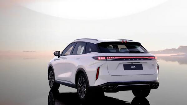 В России на 100 000 рублей подешевел кроссовер EXEED